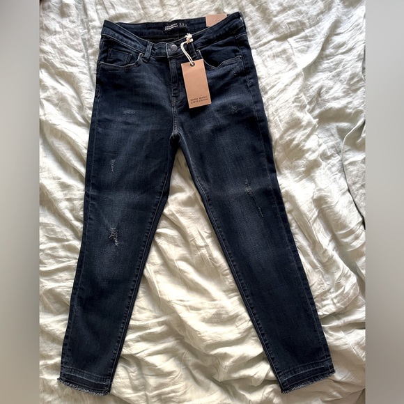 ZARA Basic Z1975 Denim Jeans. US Size 4. Mid rise Cropped - Picture 5 of 5